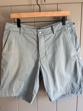 Lululemon Commission Mens Size 32 Blue Green Stretch Golf Shorts